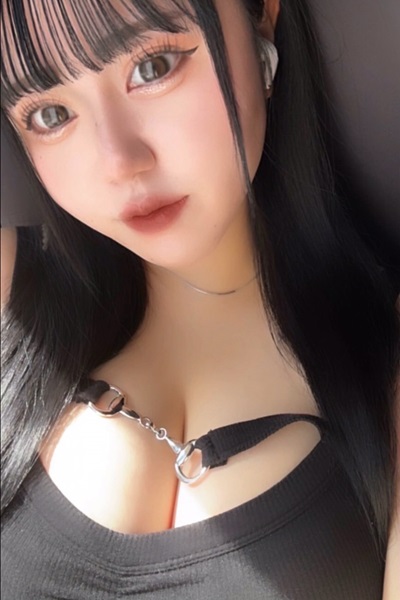白咲みやび