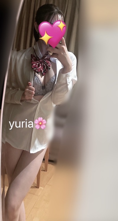 ゆりあ