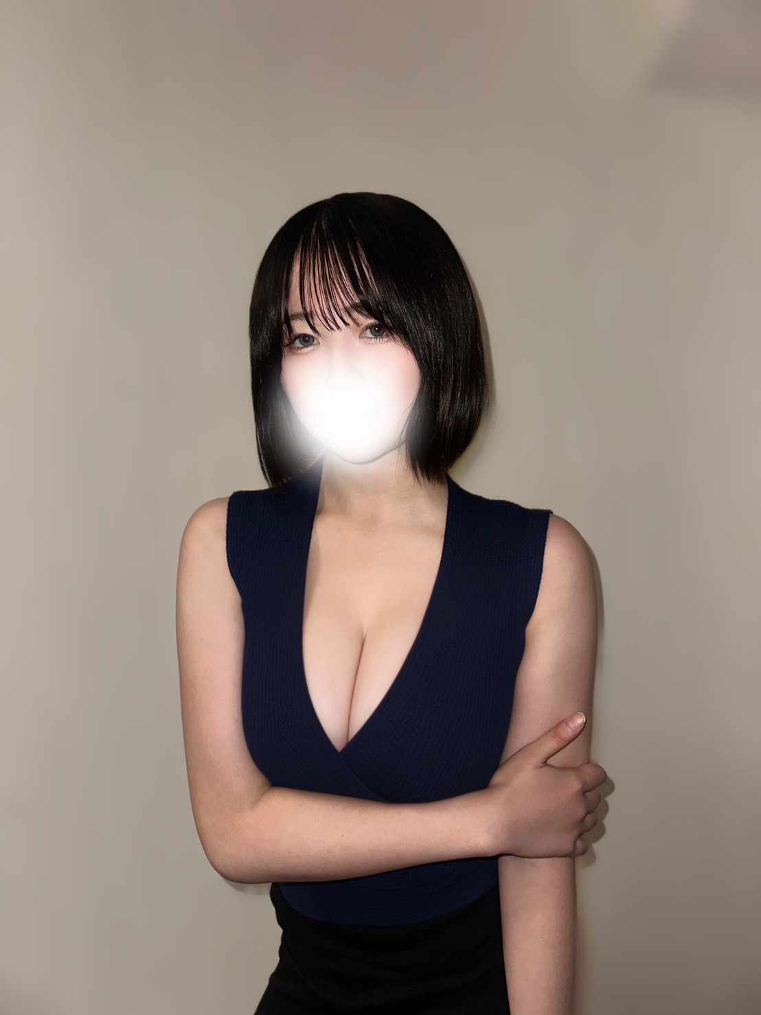 綾乃りさ