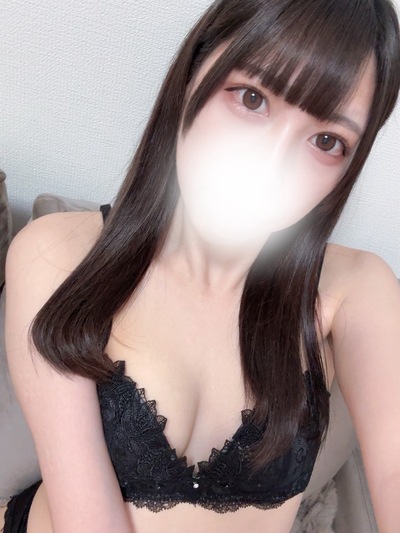 新島めぐみ