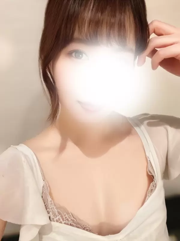 優木 ふみ