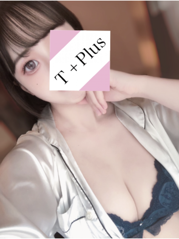 小森 ちなつ